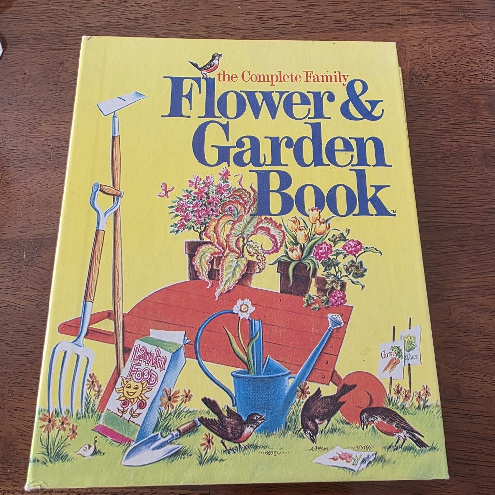 The Complete Family Flower & Garden Book 1973 Hard Cover 3 Ring Binder